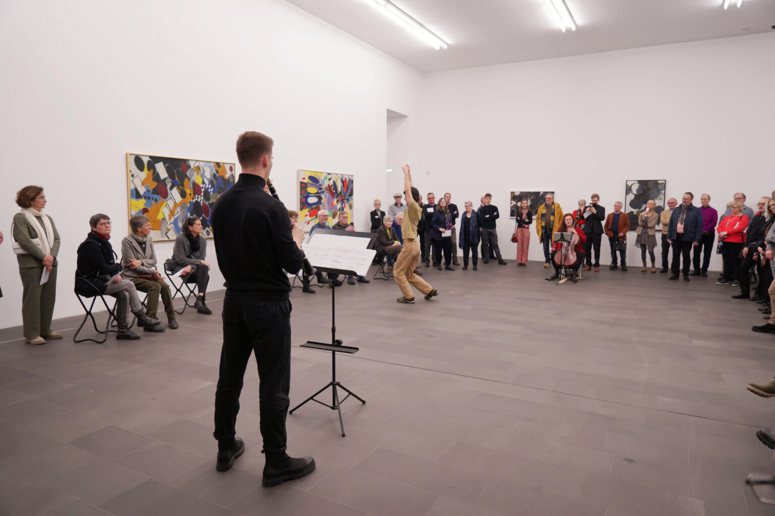 Sound and performance in dialog with image and space III